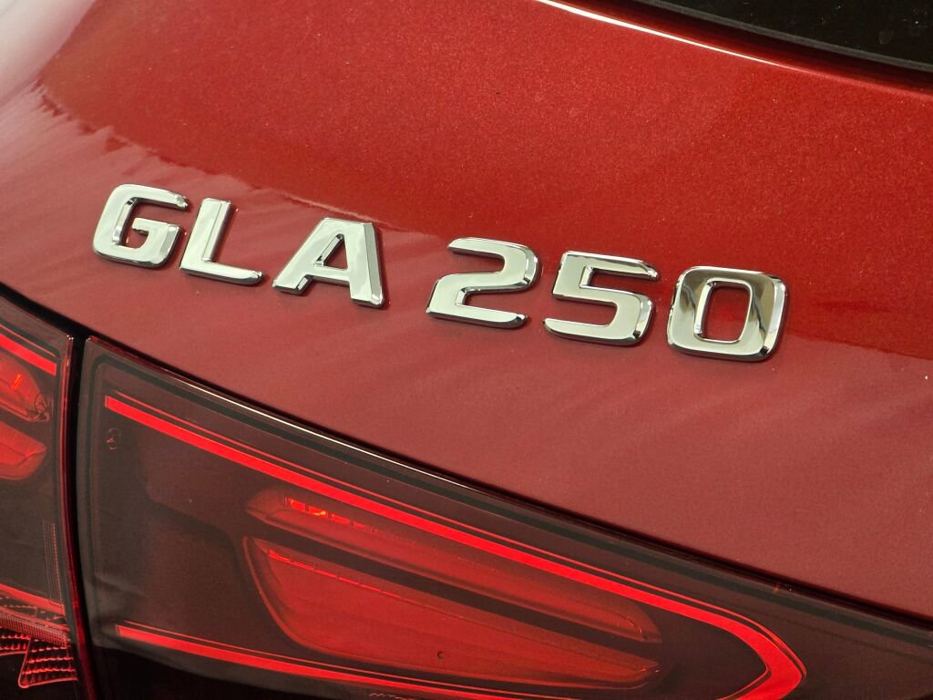 New 2026 Mercedes-Benz GLA 250 4MATIC image 21