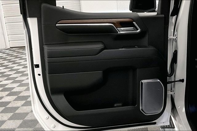 Used 2022 Chevrolet Silverado 1500 High Country w/ High Country Premium Package image 21