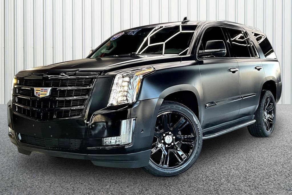 Used 2017 Cadillac Escalade Luxury AWD/4WD image 3