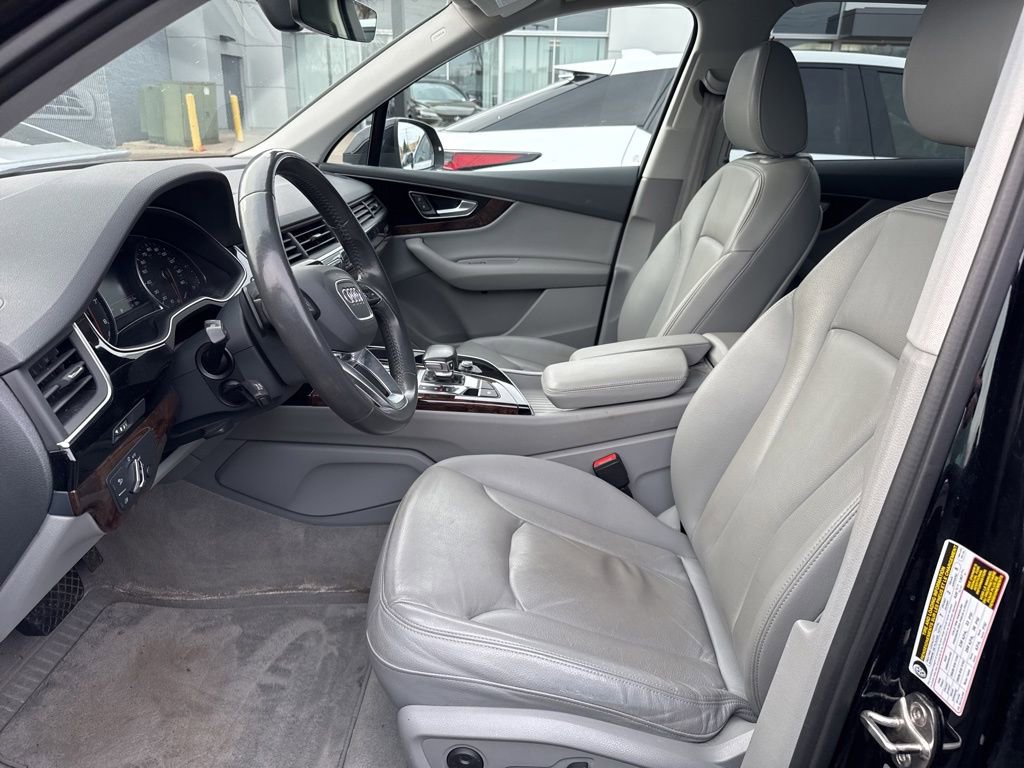 Used 2017 Audi Q7 3.0T Premium image 27
