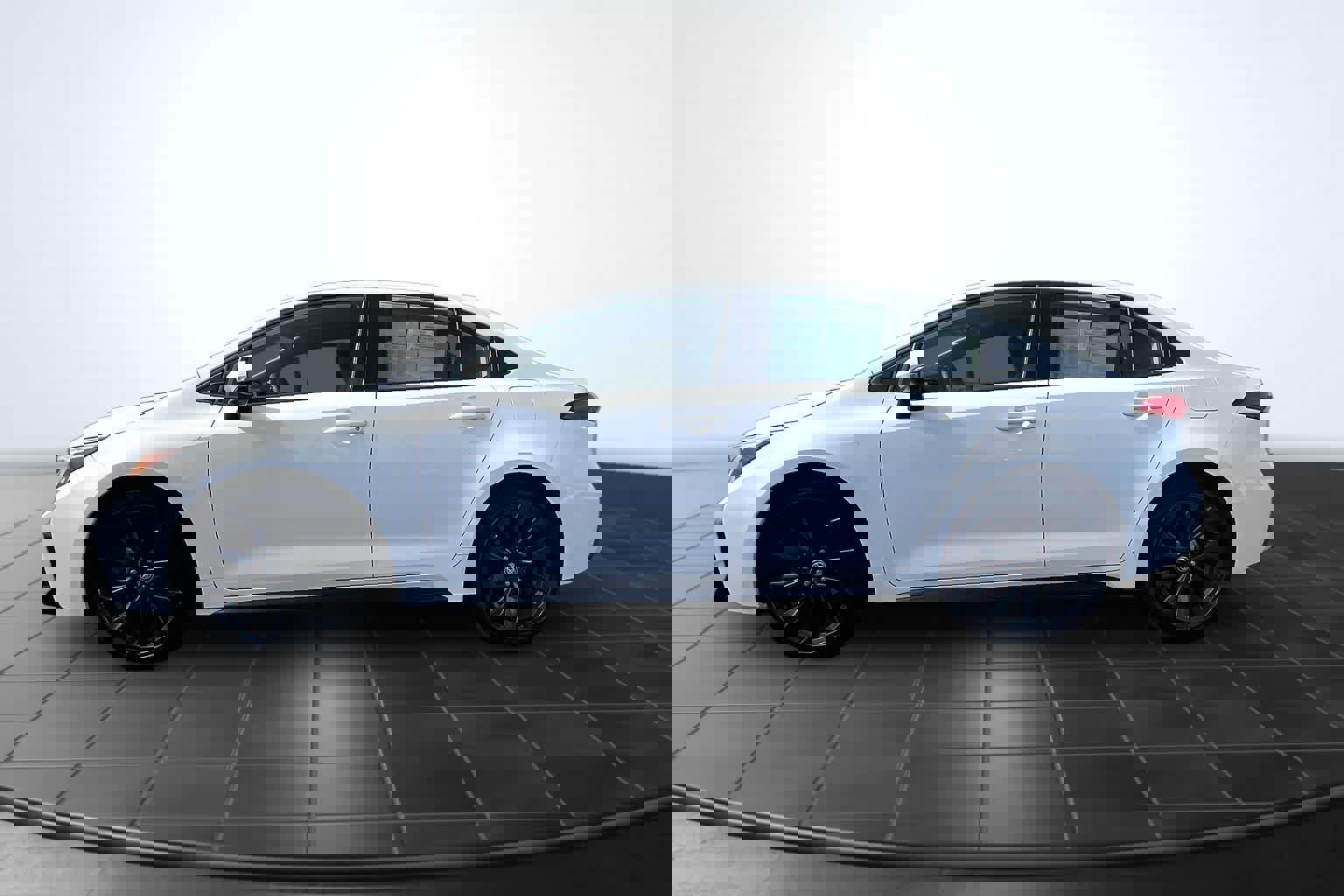 Used 2025 Toyota Corolla SE FWD image 3