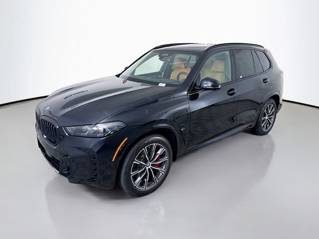 Used 2026 BMW X5 xDrive50e w/ M Sport Package AWD/4WD image 3
