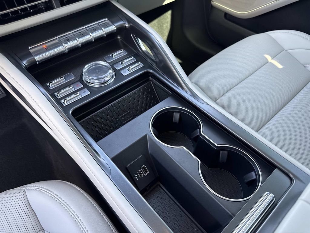 Certified 2026 Lincoln Nautilus Premier AWD/4WD image 25