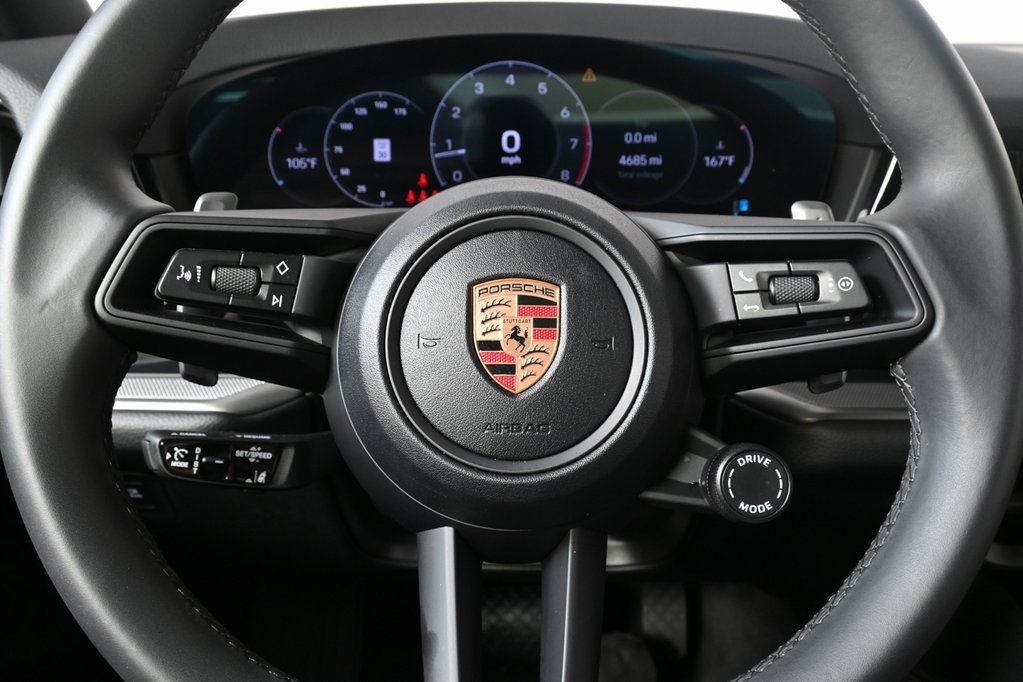 Used 2025 Porsche Cayenne image 9