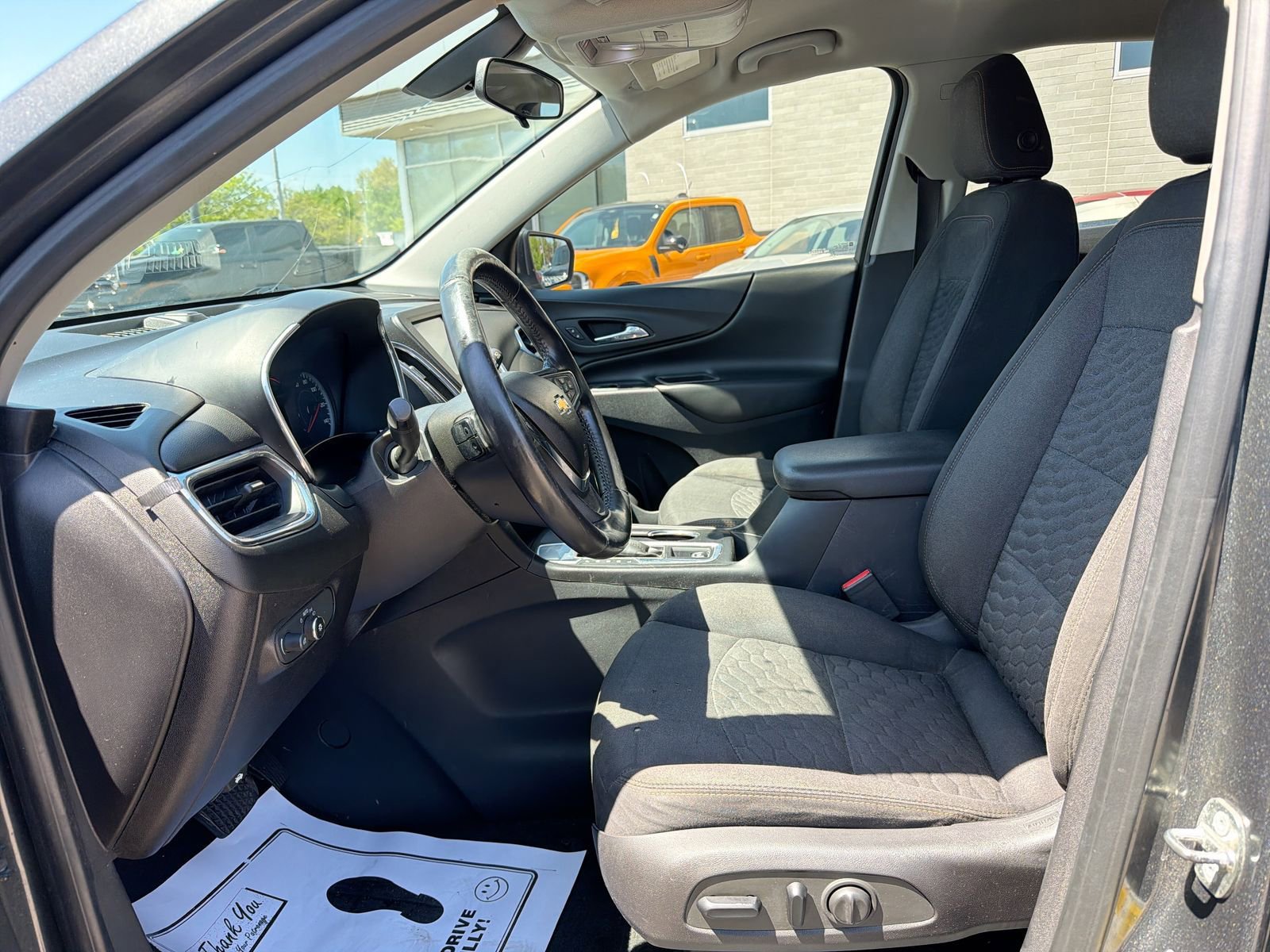 Used 2018 Chevrolet Equinox LT FWD image 11