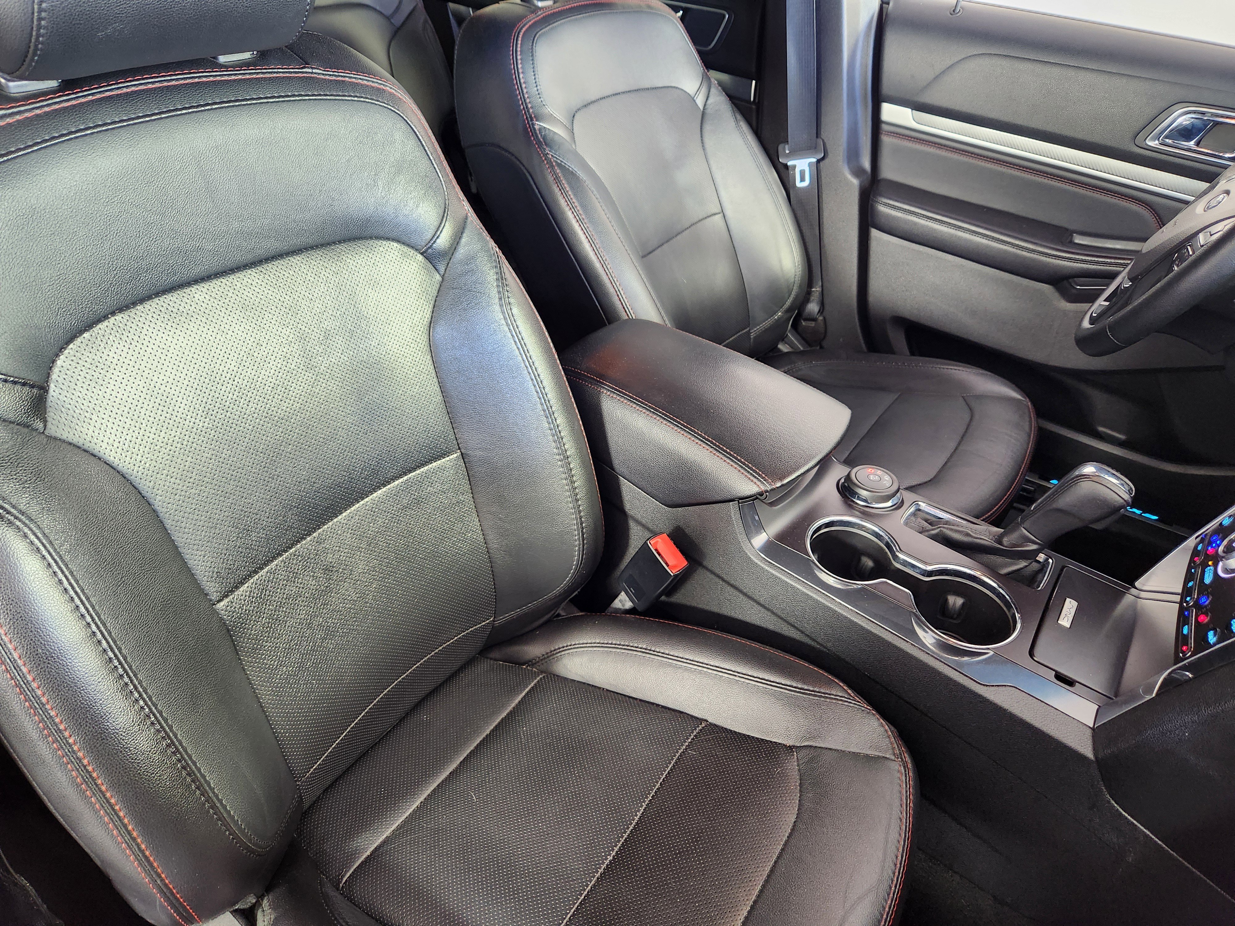 Used 2017 Ford Explorer Sport AWD/4WD image 10
