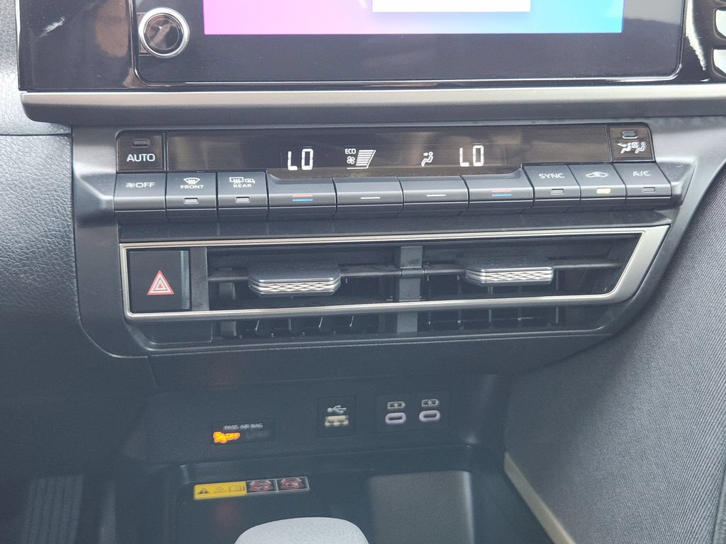 Used 2026 Toyota Camry LE FWD image 22