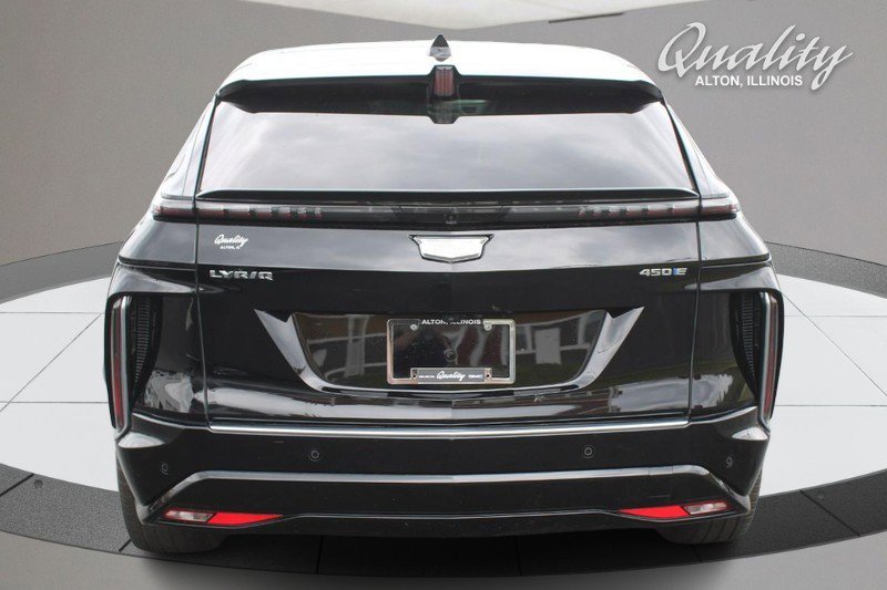 Used 2023 Cadillac Lyriq 2WD image 4