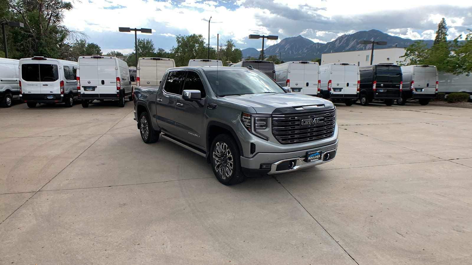 Used 2025 GMC Sierra 1500 Denali Ultimate AWD/4WD image 7