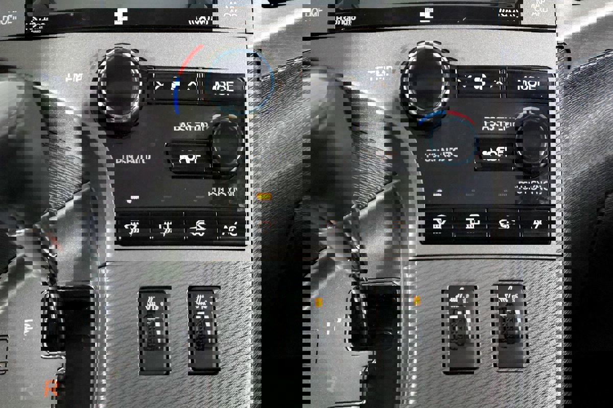 Used 2015 Toyota Venza XLE w/ XLE Premium Package image 37