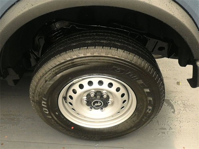 New 2025 Ford Bronco Base image 9