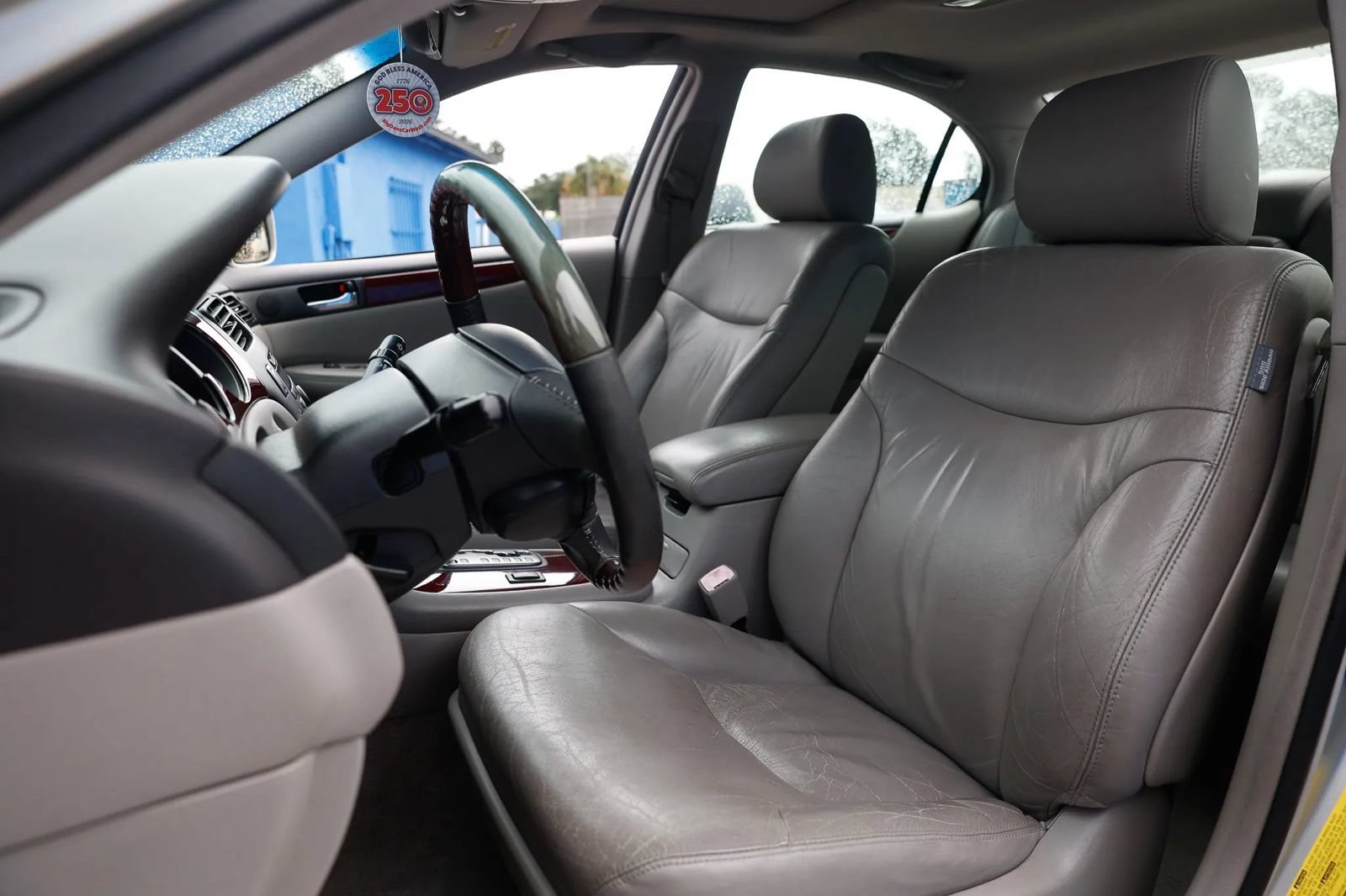 Used 2004 Lexus ES 330 w/ Premium Pkg FWD image 17