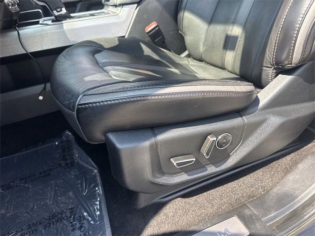 Used 2019 Ford F150 Platinum w/ Equipment Group 701A Luxury image 12