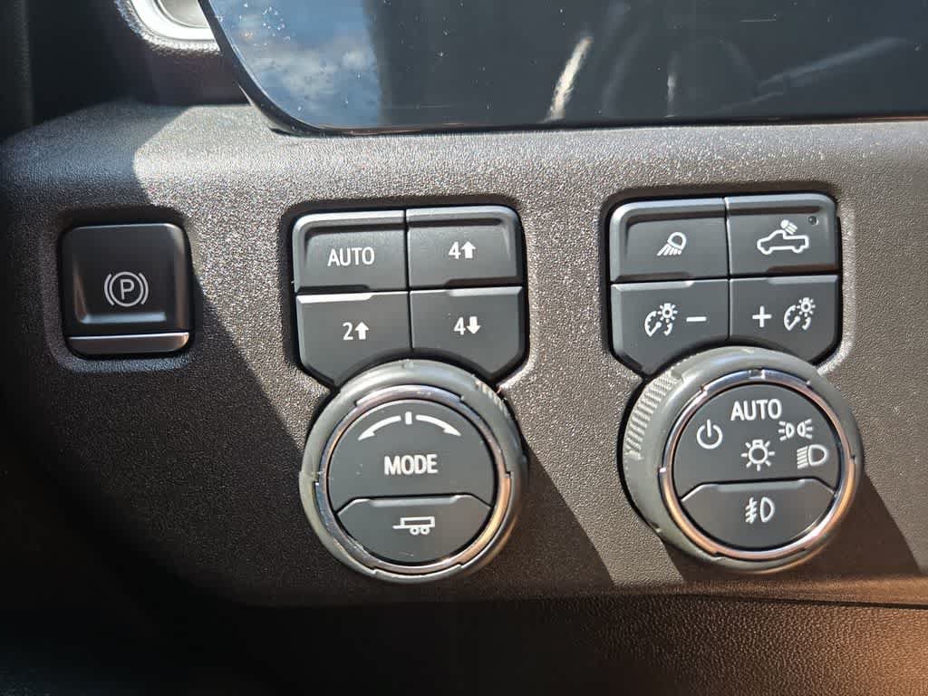 Used 2024 Chevrolet Silverado 1500 RST AWD/4WD image 18