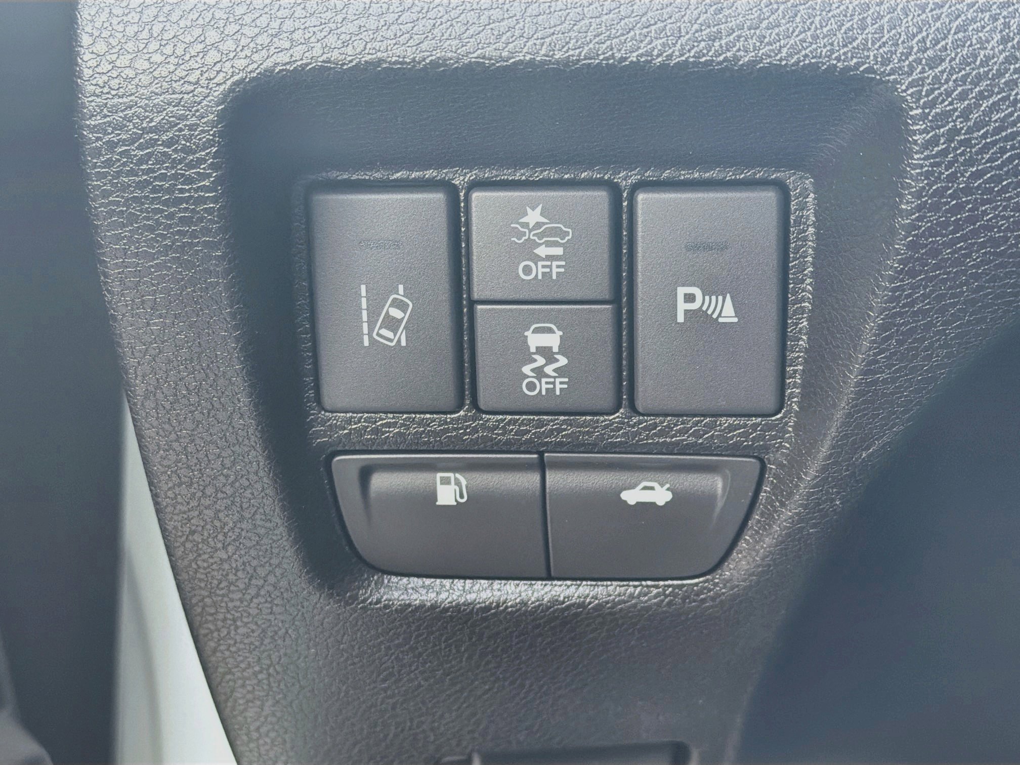 Used 2018 Acura TLX V6 w/ Technology & A-SPEC Pkg AWD/4WD image 17