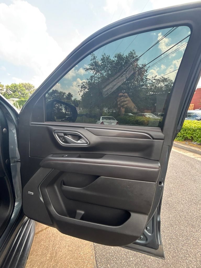 Used 2021 Chevrolet Suburban RST AWD/4WD image 25