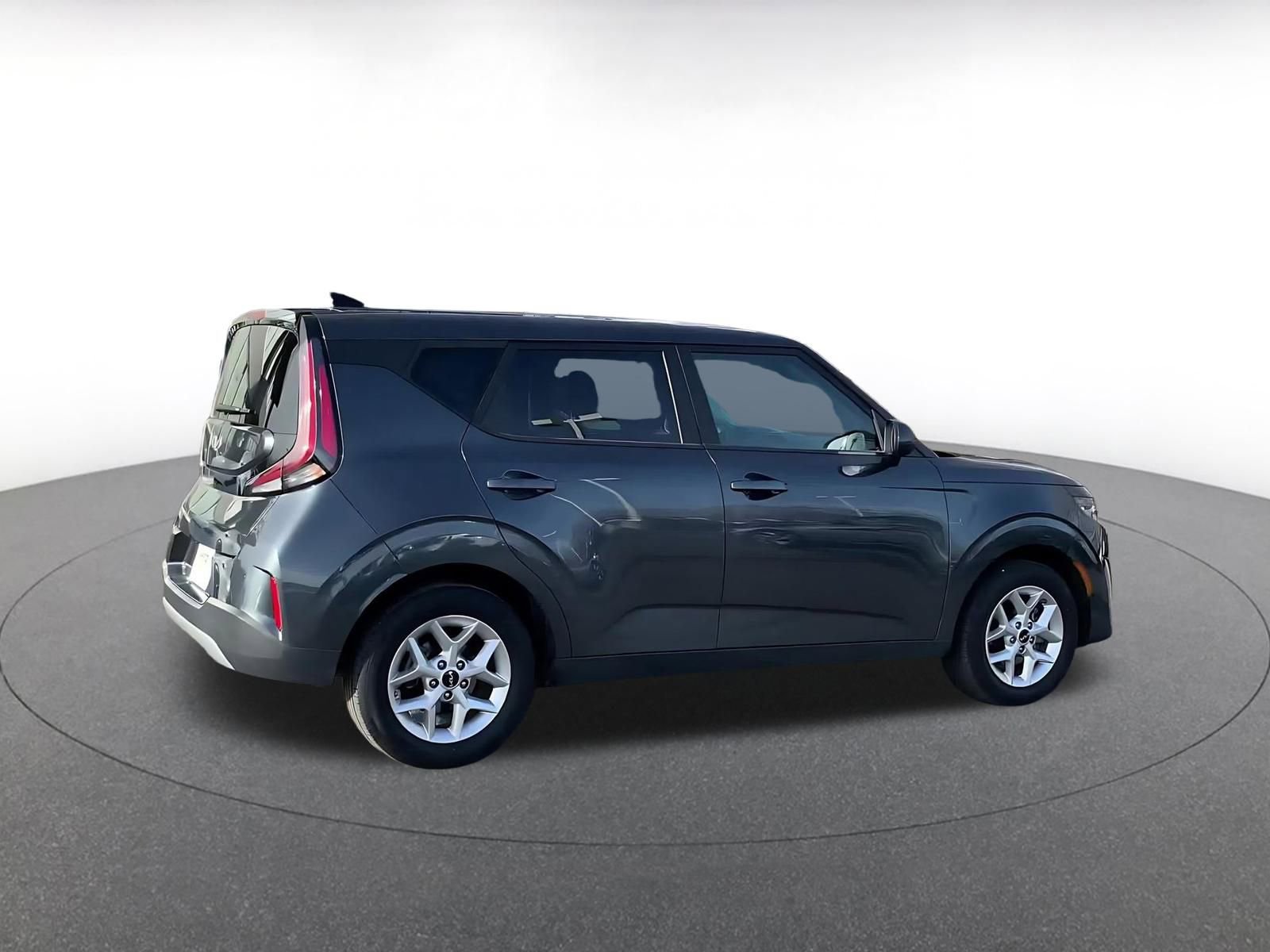 Used 2025 Kia Soul LX w/ LX Technology Package image 15