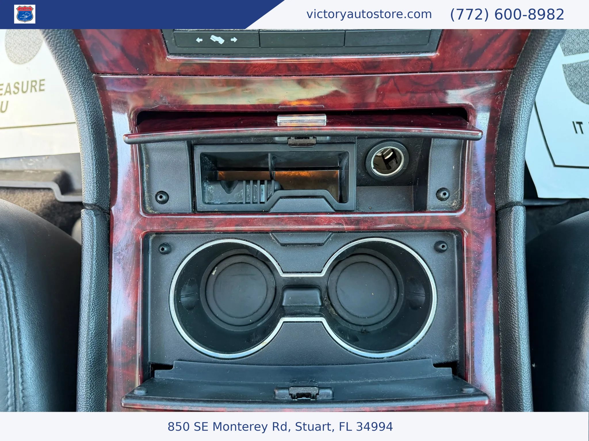 Used 2010 Cadillac Escalade Luxury image 26