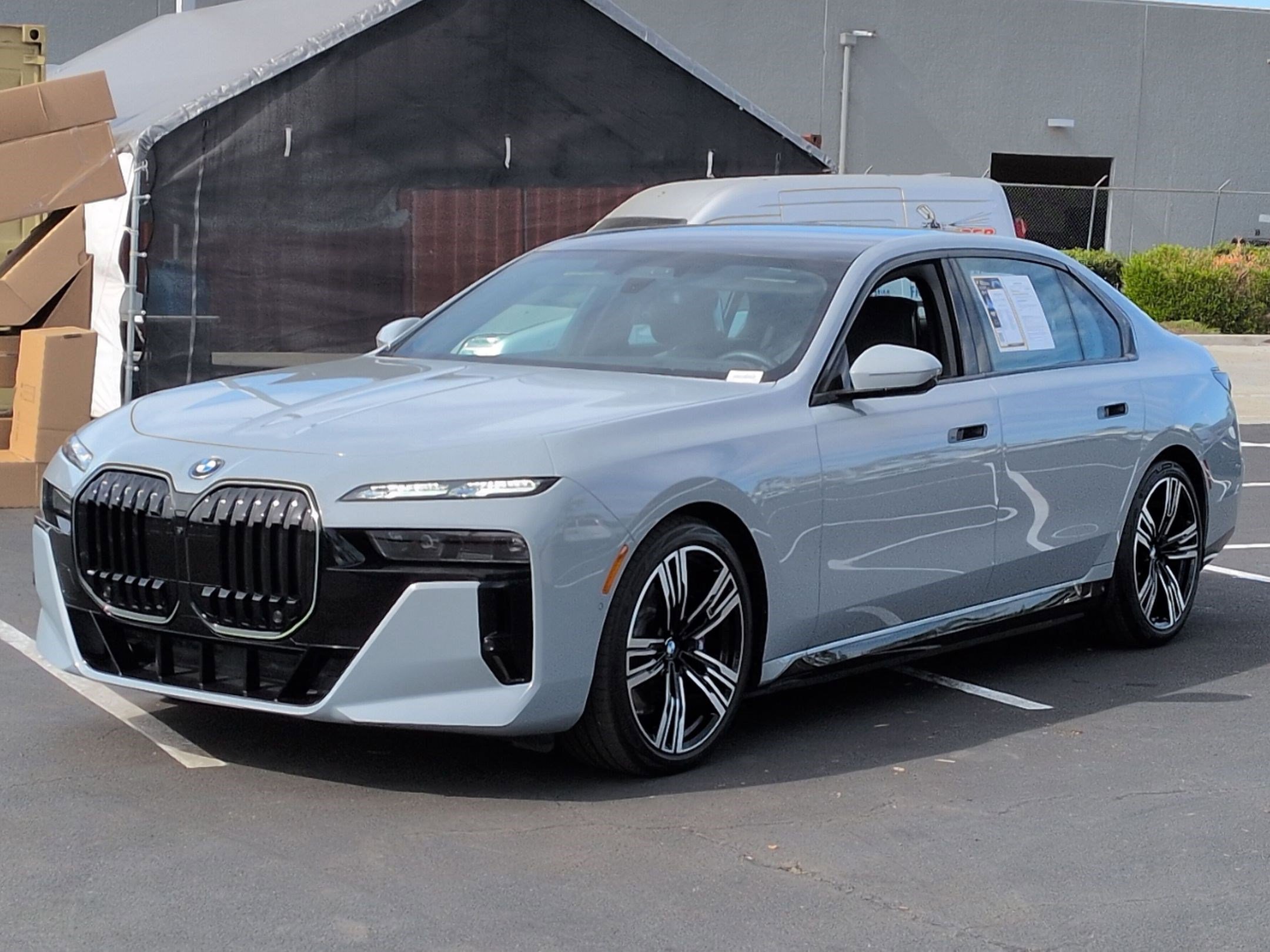 Used 2025 BMW i7 xDrive60 w/ Executive Package image 5