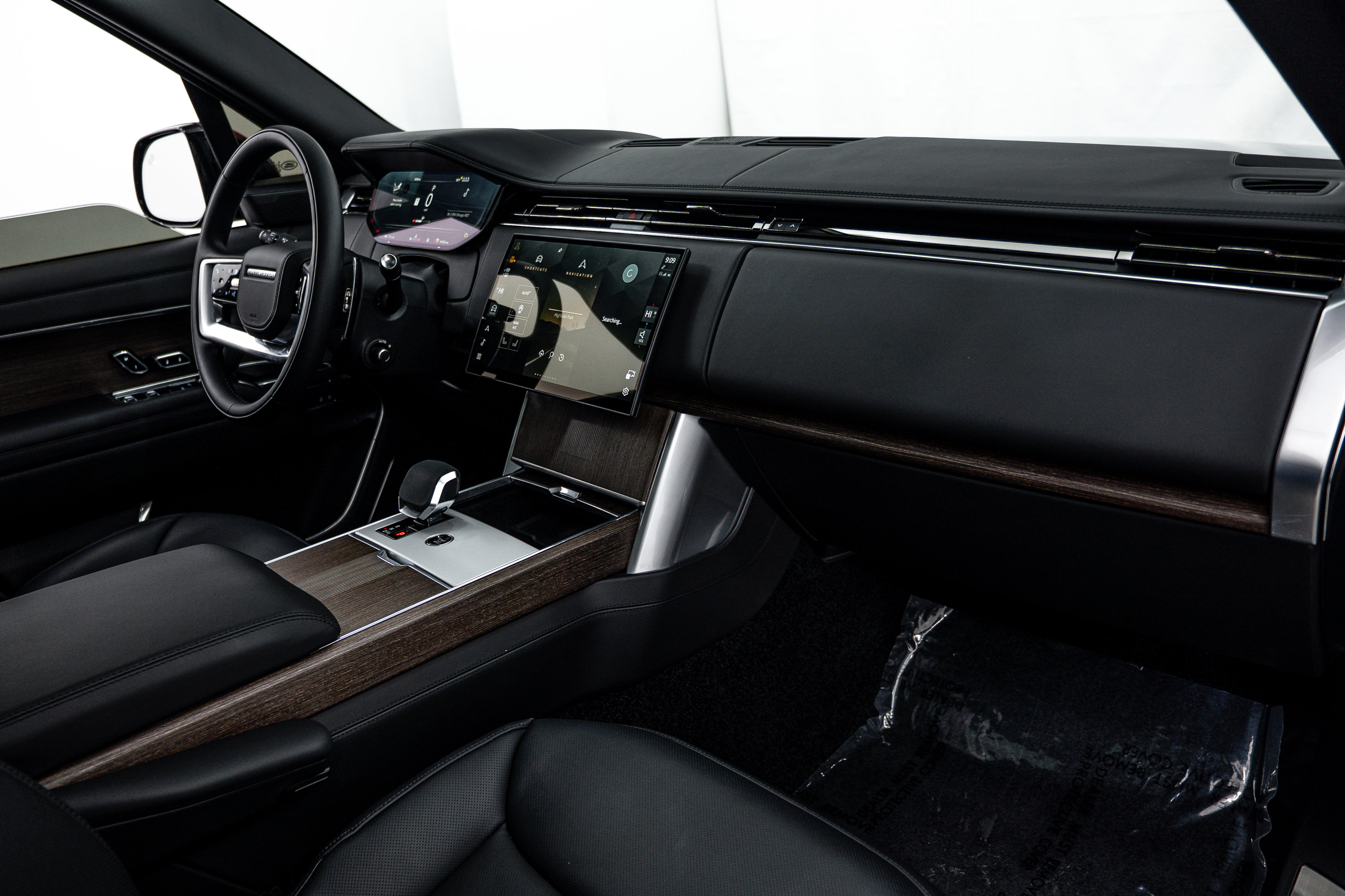 Used 2024 Land Rover Range Rover Long Wheelbase Autobiography image 15