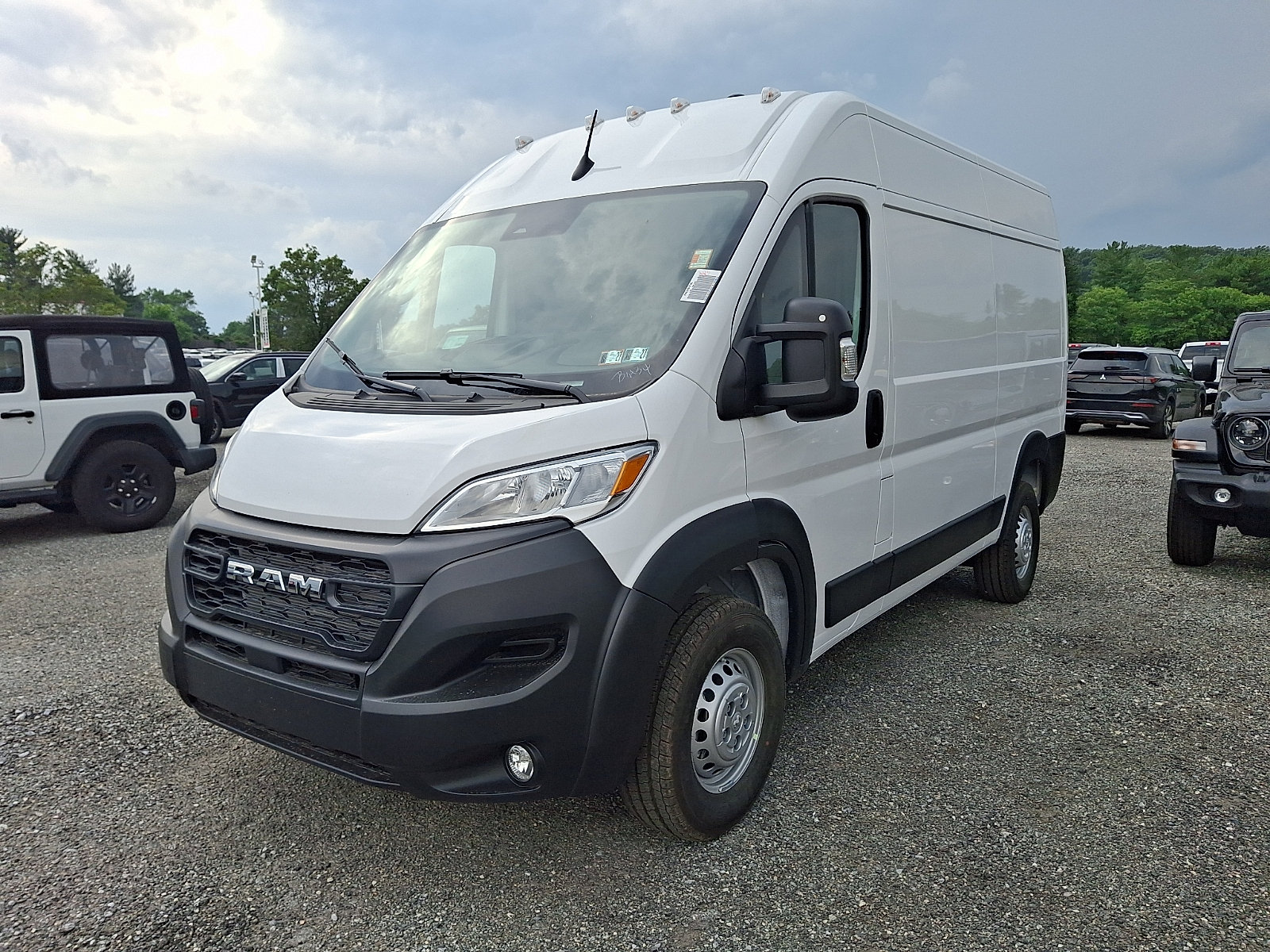 New 2026 RAM ProMaster 2500 w/ Convenience Group FWD image 3