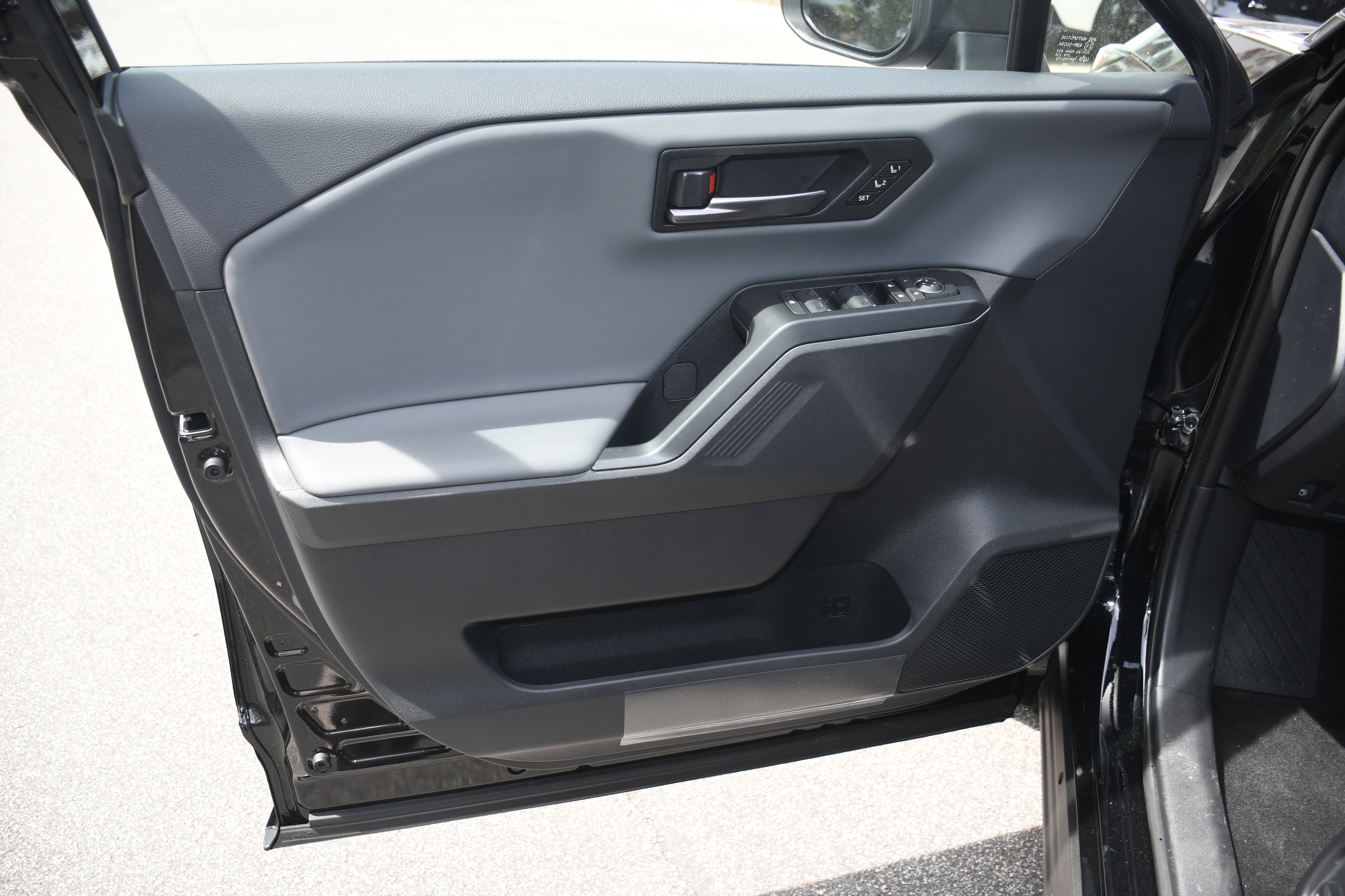 New 2026 Toyota RAV4 XSE AWD/4WD image 5