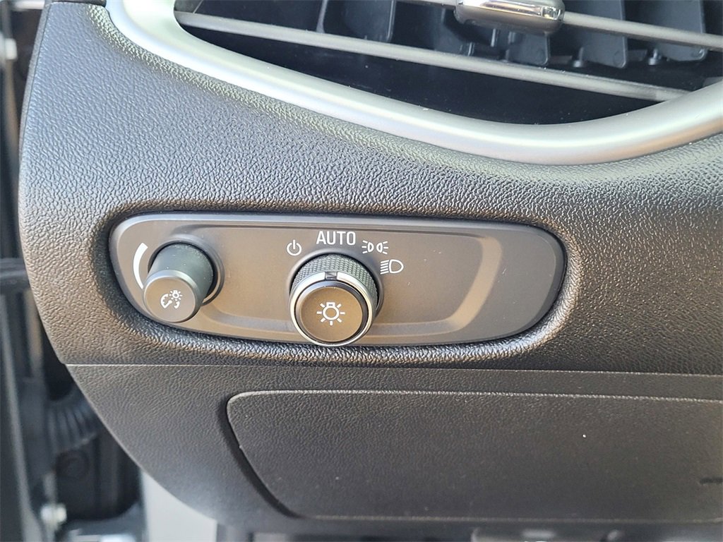 Used 2024 Chevrolet Malibu LT image 24