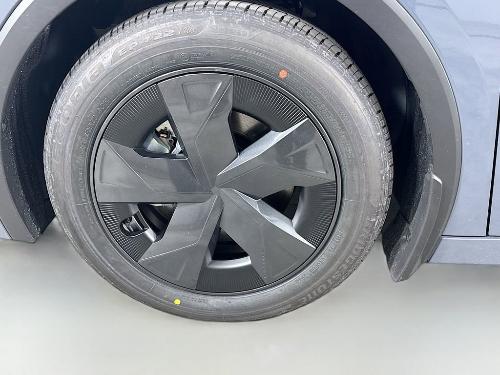 New 2026 Toyota Prius Plug-In Hybrid FWD image 31