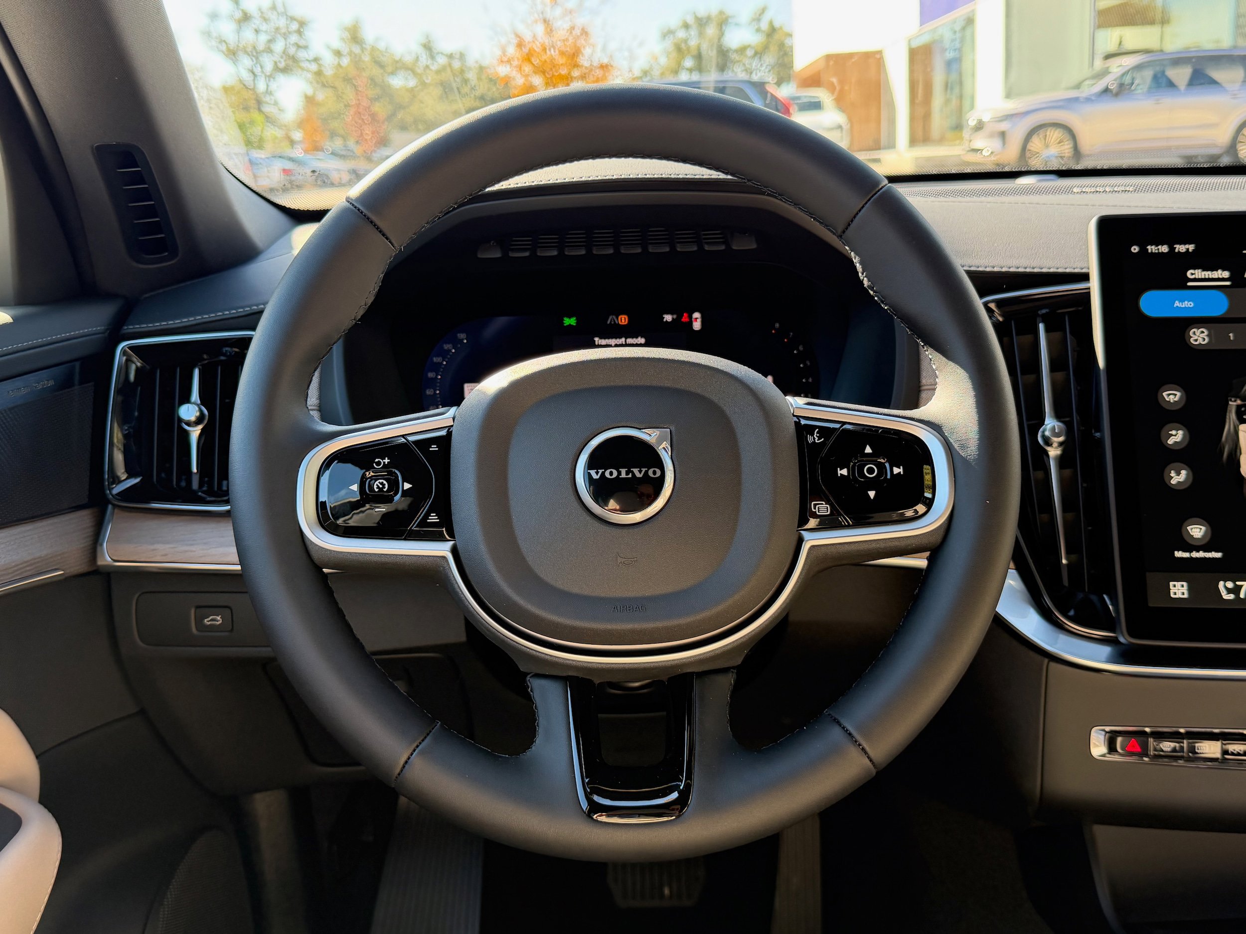New 2026 Volvo XC90 B6 Ultra w/ Protection Package AWD/4WD image 15
