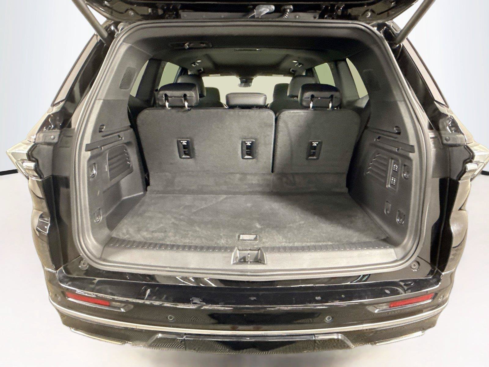 Used 2026 Buick Enclave Avenir w/ Super Cruise Package AWD/4WD image 21