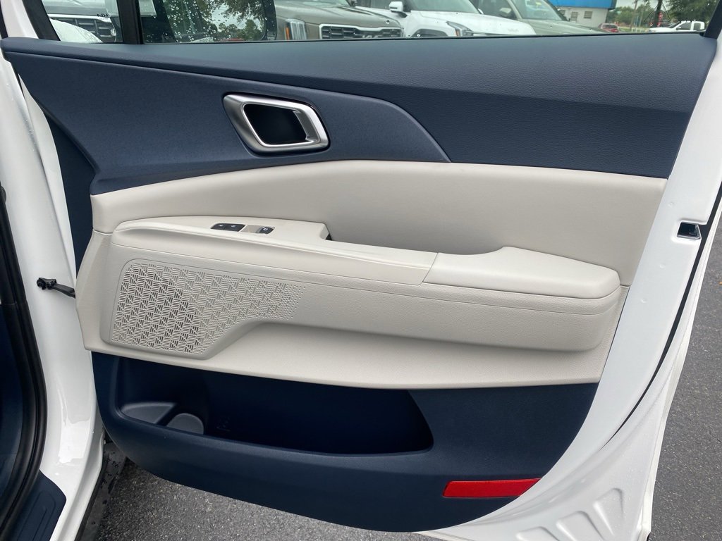 New 2026 Kia Carnival EX image 16