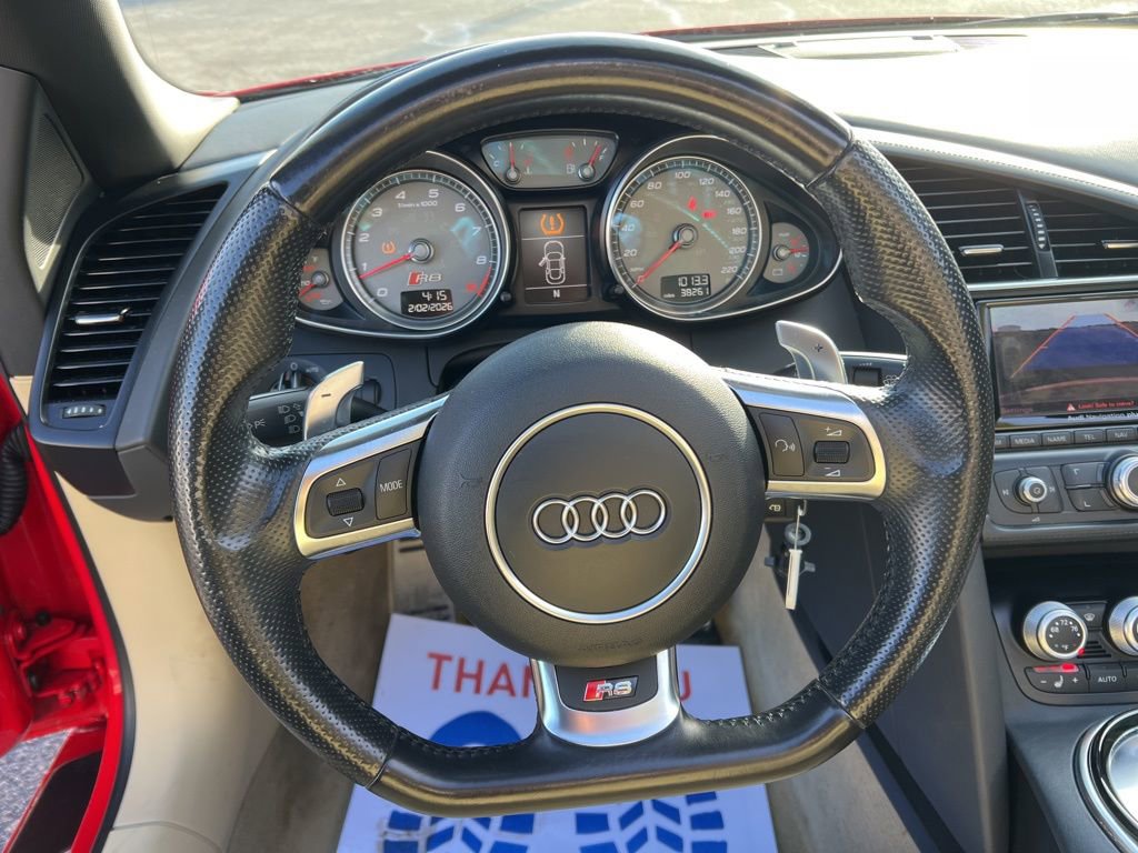 Used 2015 Audi R8 V8 w/ Extended Leather Package image 16