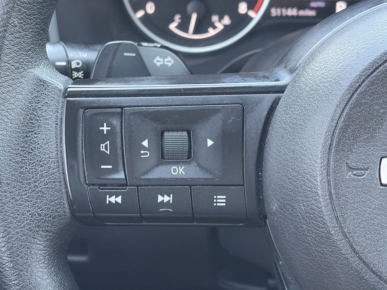 Used 2023 Nissan Rogue S image 21