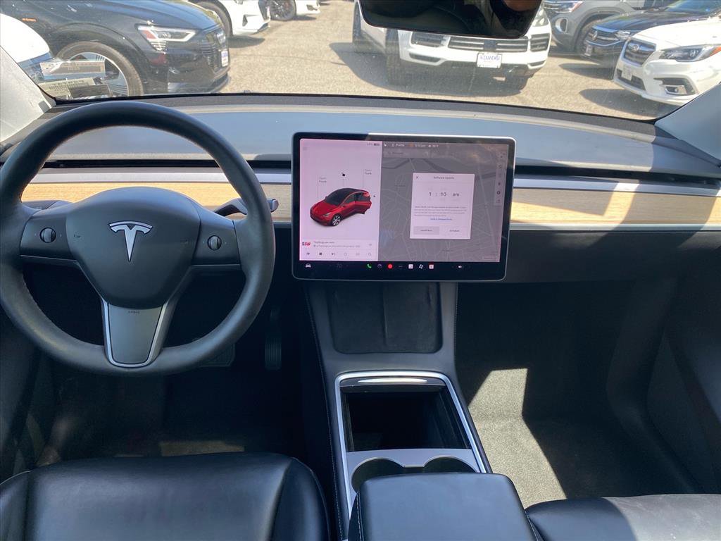 Used 2021 Tesla Model Y Long Range image 8