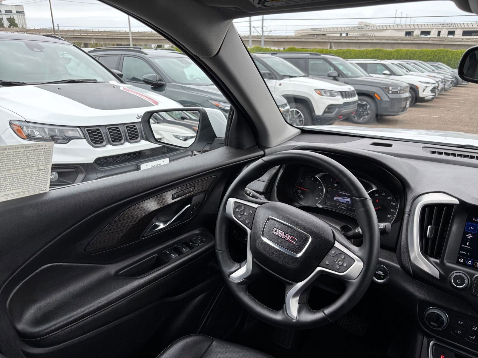Used 2024 GMC Terrain SLT AWD/4WD image 36