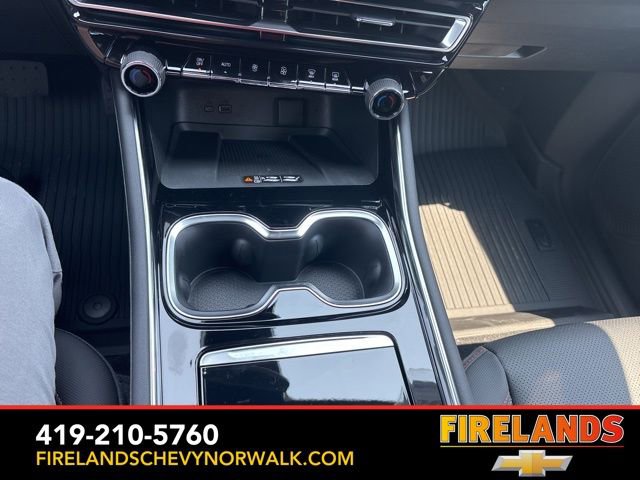 New 2025 Chevrolet Traverse Z71 w/ Driver Confidence Package image 42