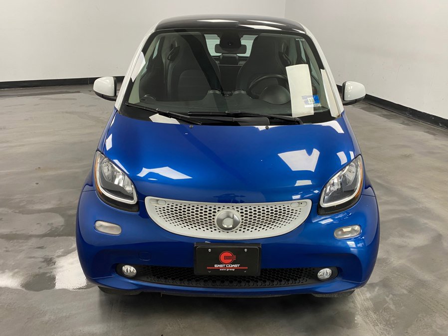 Used 2017 smart fortwo Prime RWD image 9