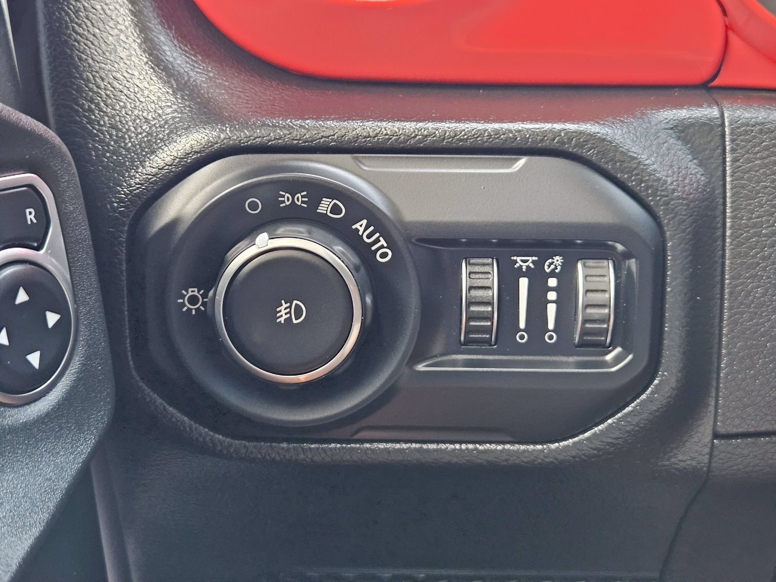 Used 2021 Jeep Wrangler Unlimited Sport AWD/4WD image 25