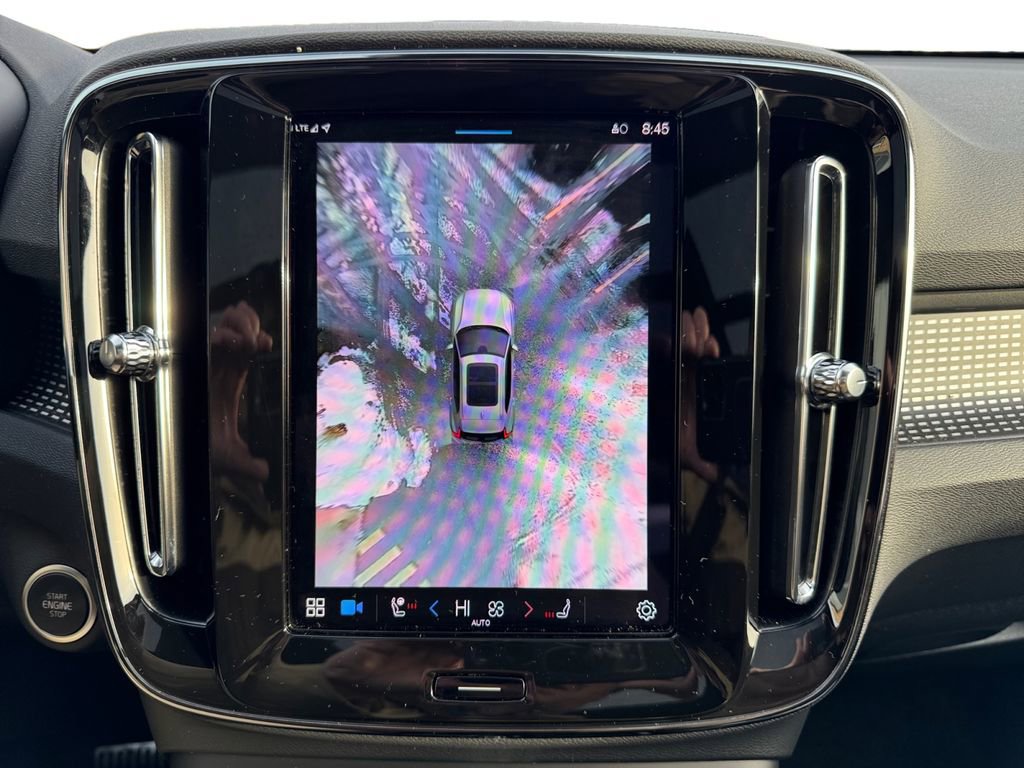 Certified 2025 Volvo XC40 B5 Plus image 18