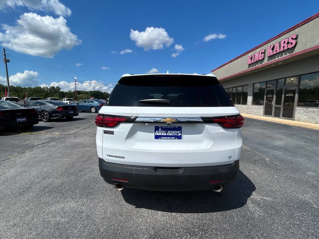 Used 2023 Chevrolet Traverse LT FWD image 8