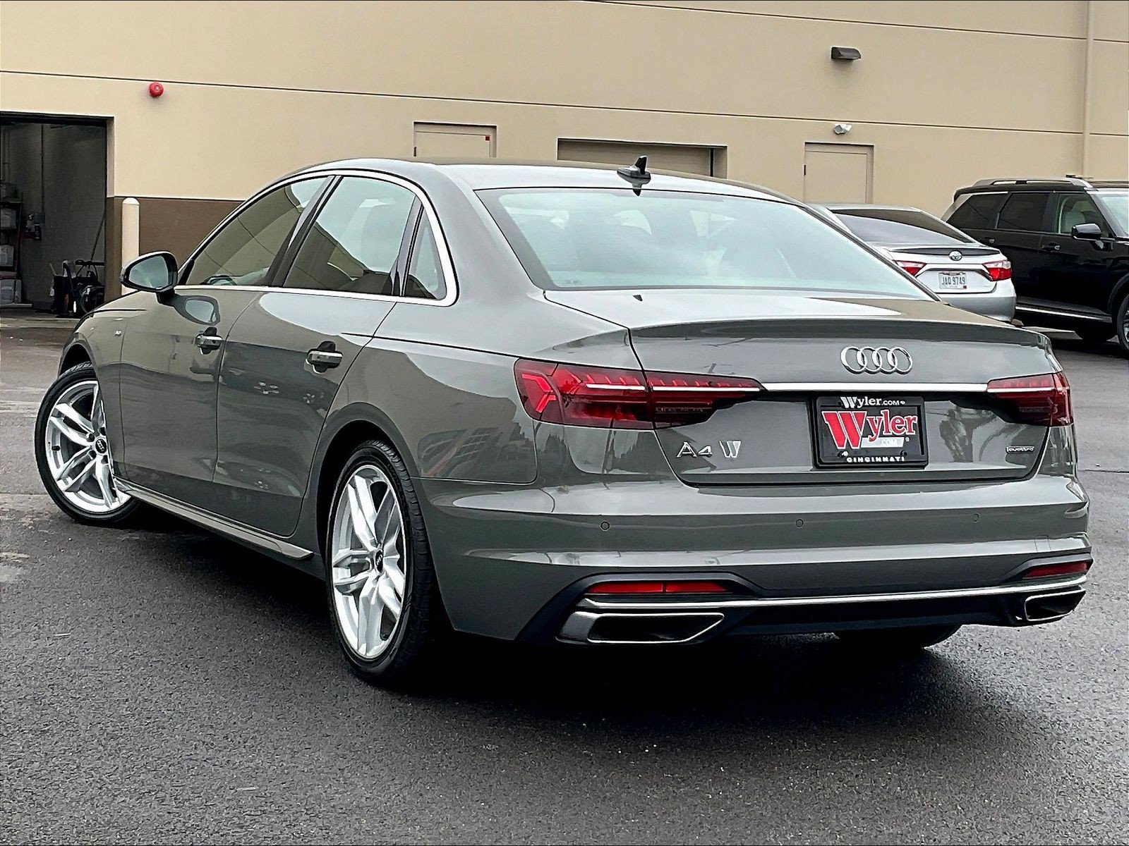 Used 2024 Audi A4 2.0T Premium Plus AWD/4WD image 4