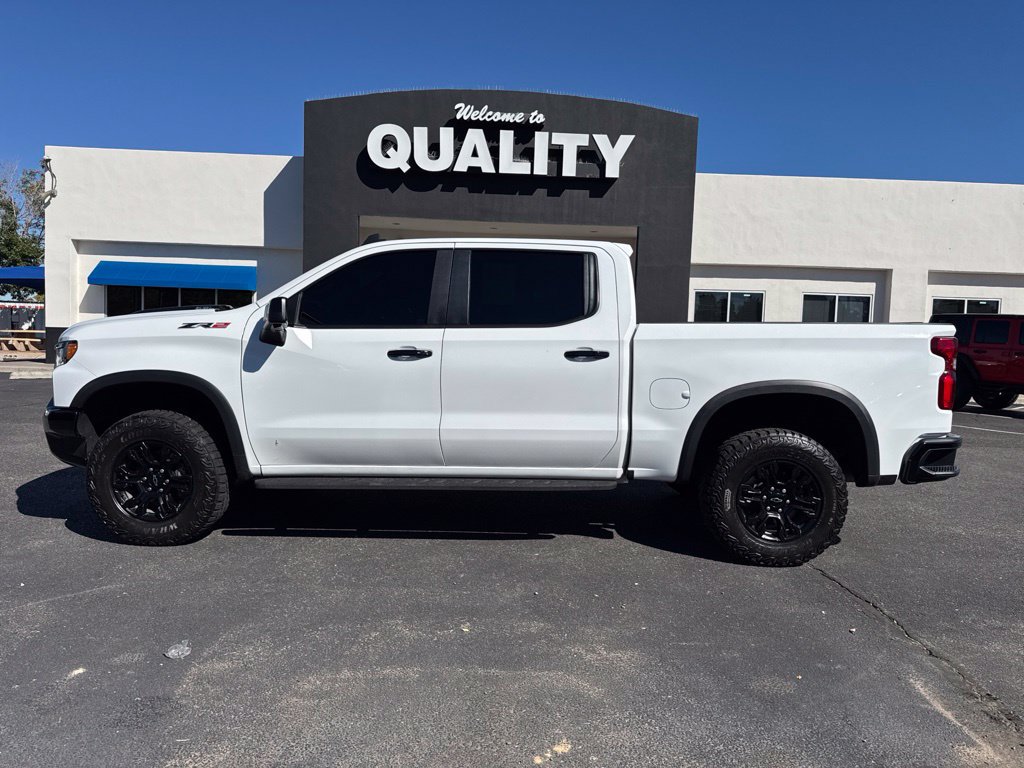 Used 2022 Chevrolet Silverado 1500 ZR2 w/ Technology Package AWD/4WD image 9