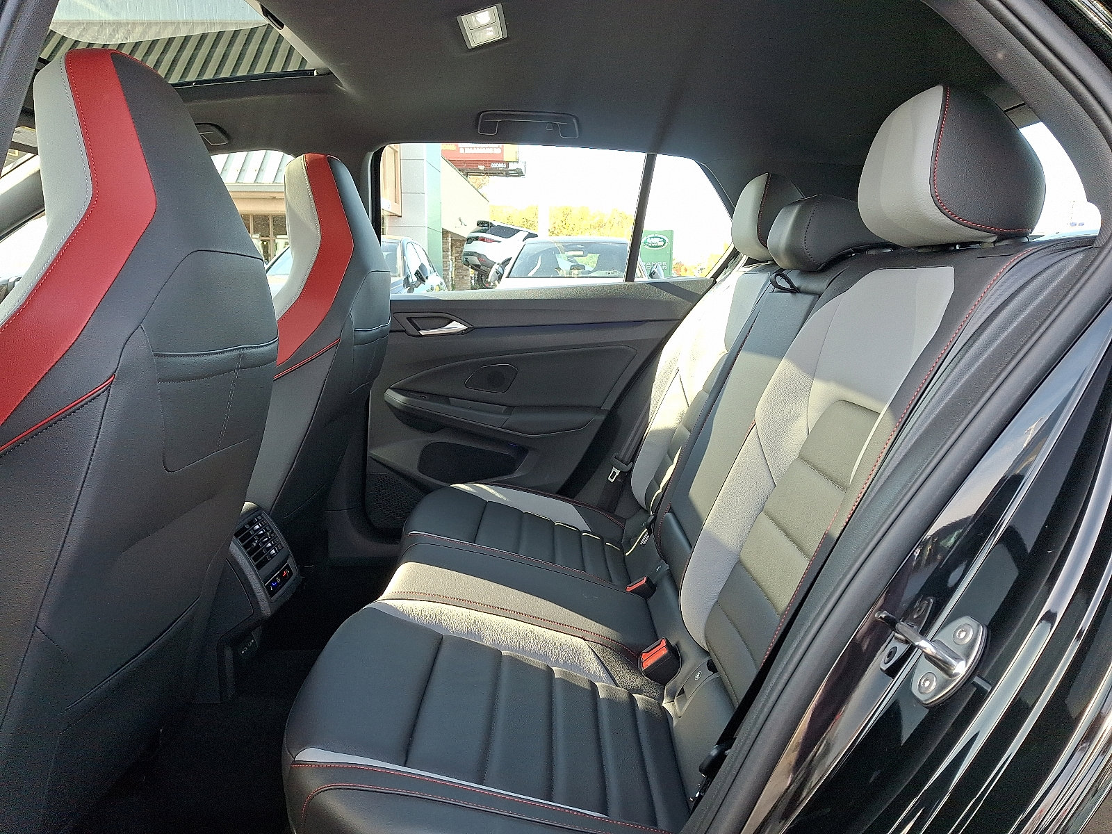 Certified 2025 Volkswagen GTI Autobahn image 10