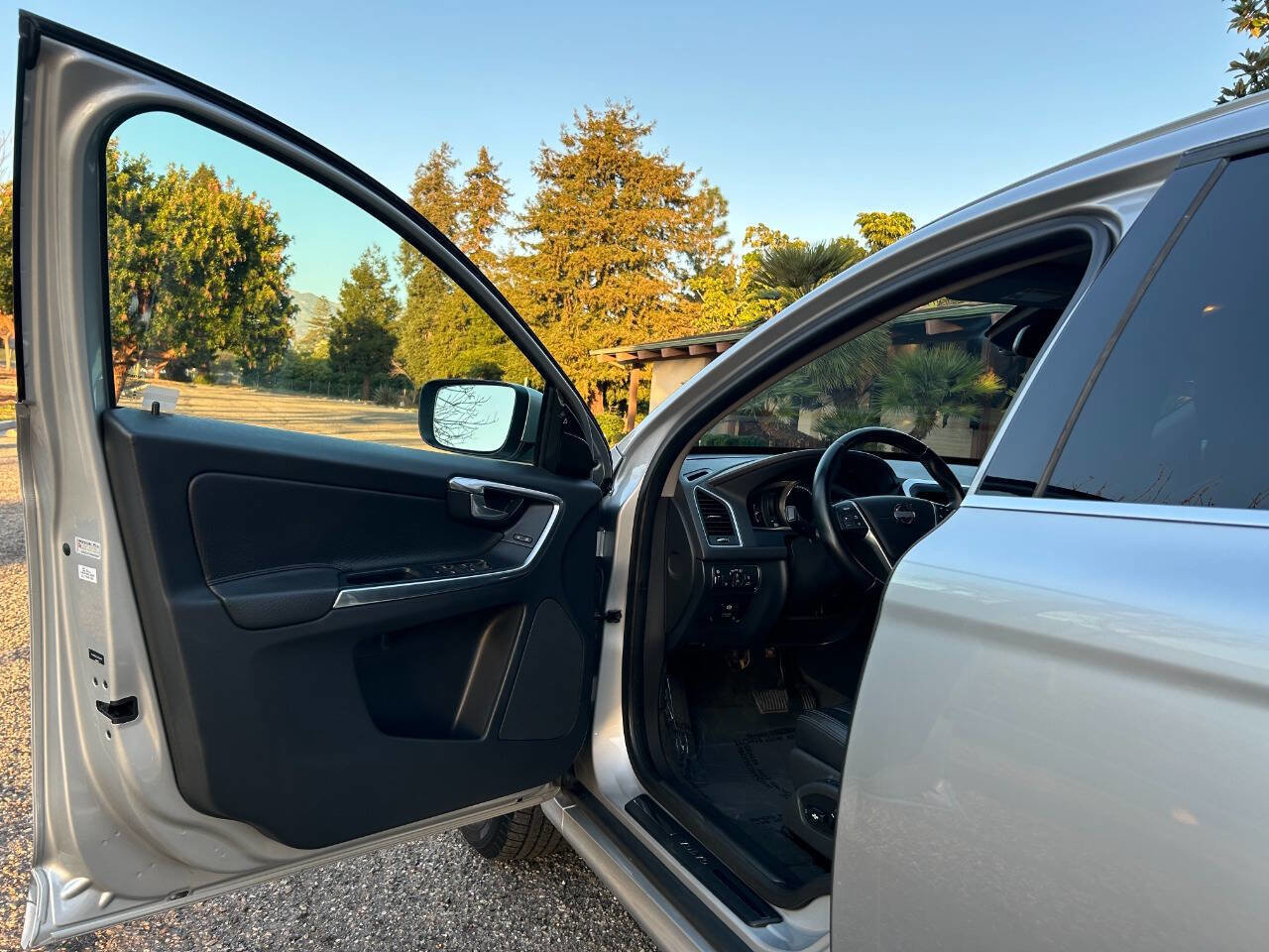 Used 2014 Volvo XC60 3.2 image 23