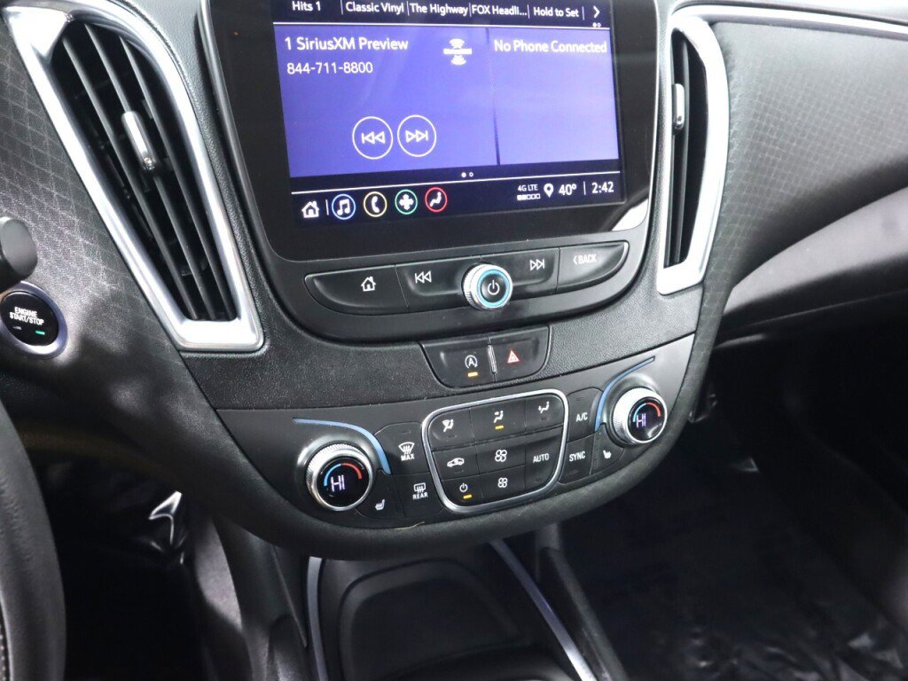 Used 2021 Chevrolet Malibu LT FWD image 12