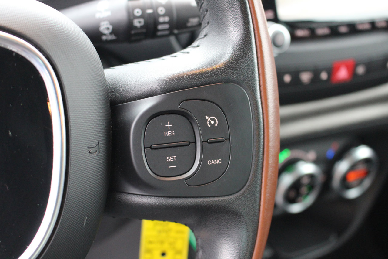 Used 2014 FIAT 500L Trekking w/ Popular Equipment Group image 21