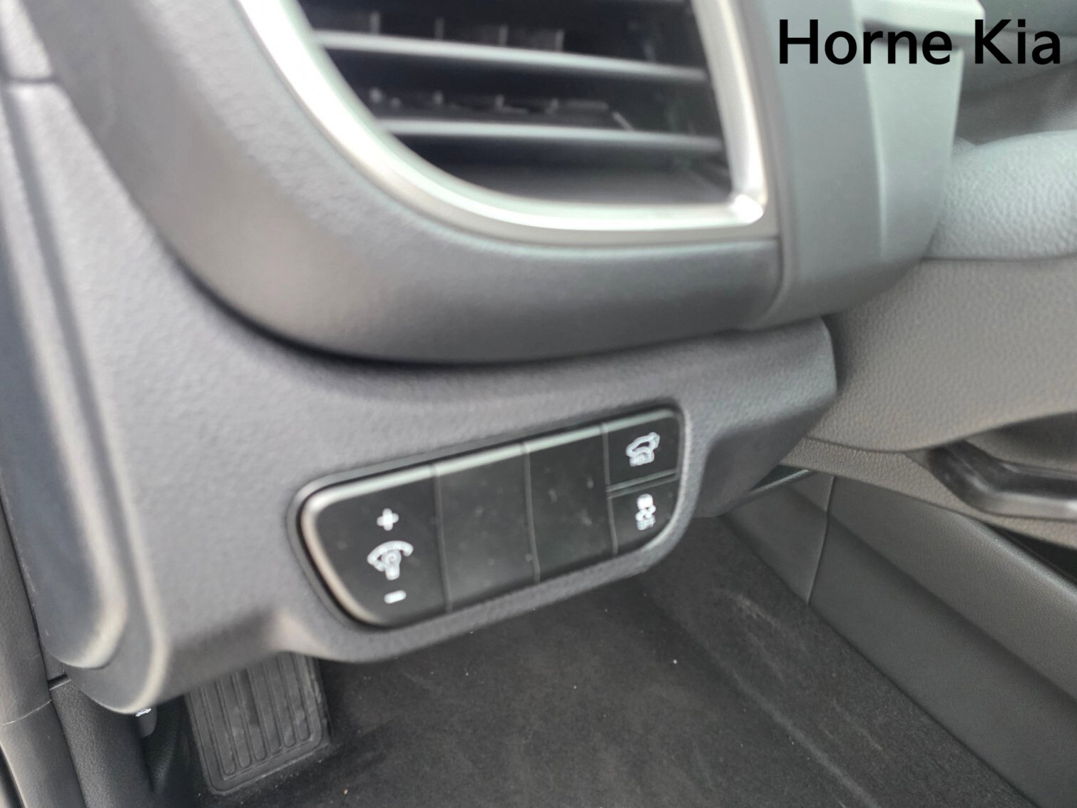 New 2026 Kia Seltos SX image 14