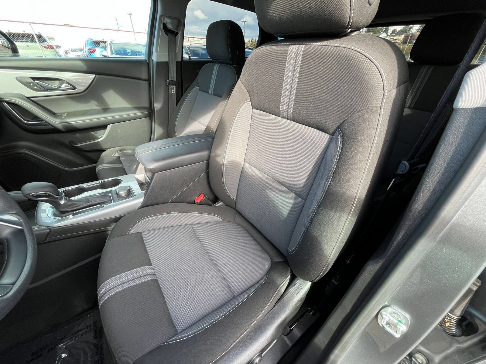 Used 2025 Chevrolet Blazer LT FWD image 36