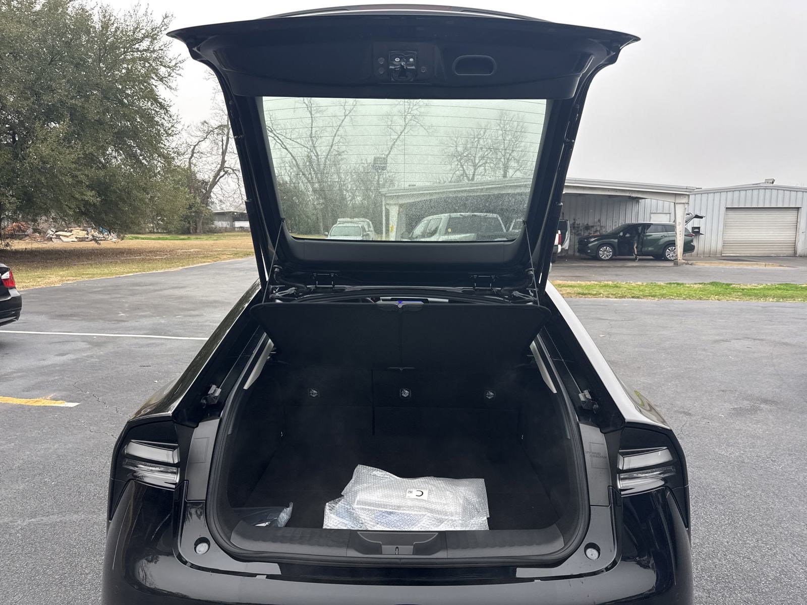 New 2024 Toyota Prius Prime FWD image 36