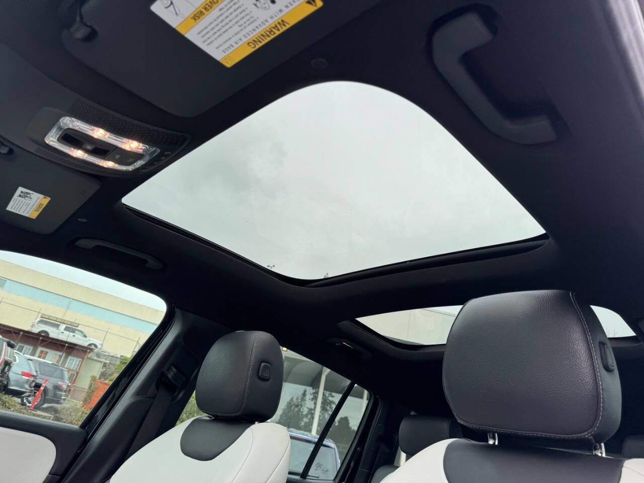 Used 2021 Mercedes-Benz GLB 35 AMG 4MATIC image 35